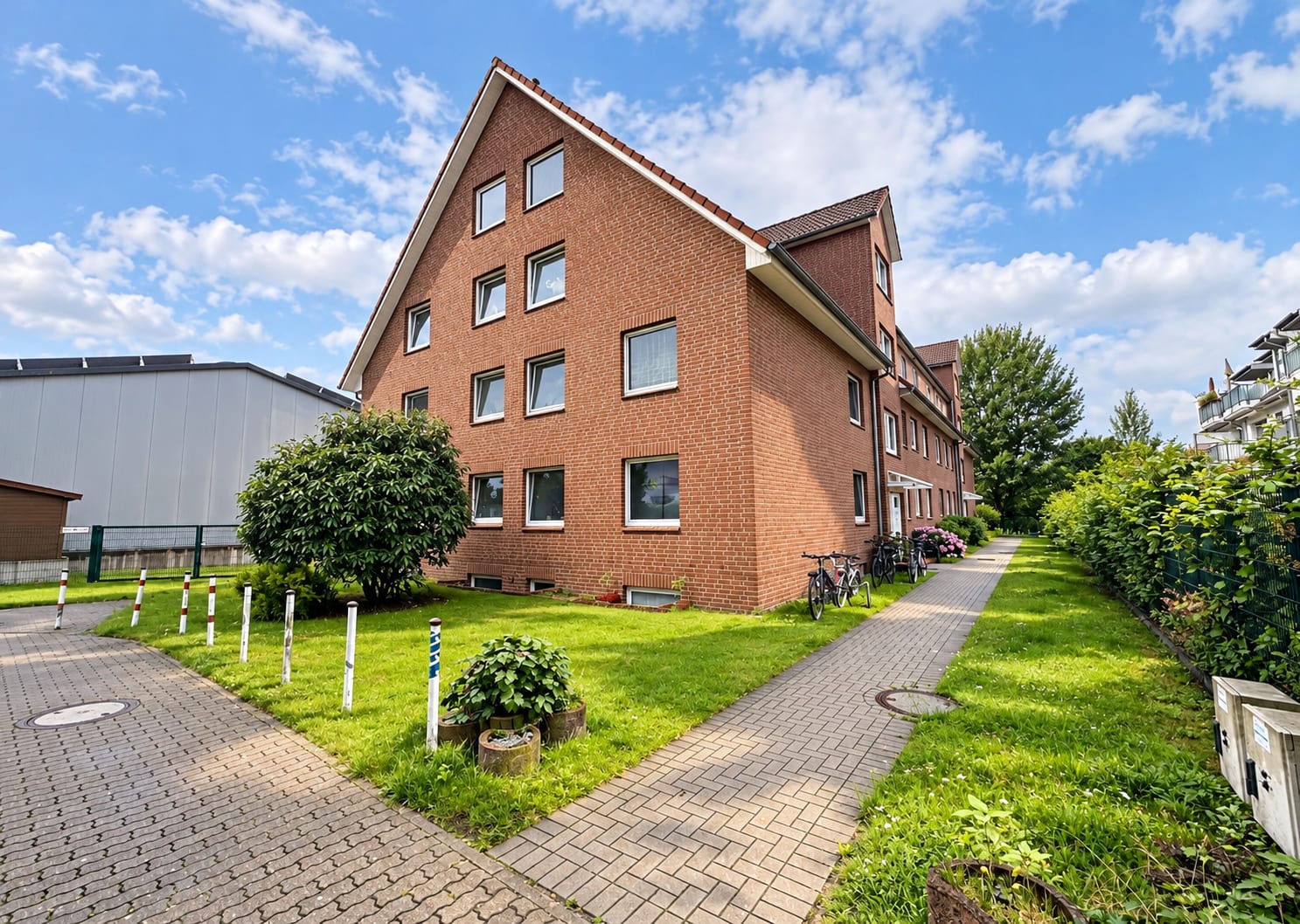 Faktor 22,9: 12 vermietete Eigentumswohnungen, einzeln erwerbbar – Ø 4.393 €/m² in Hamburg-Bergedorf